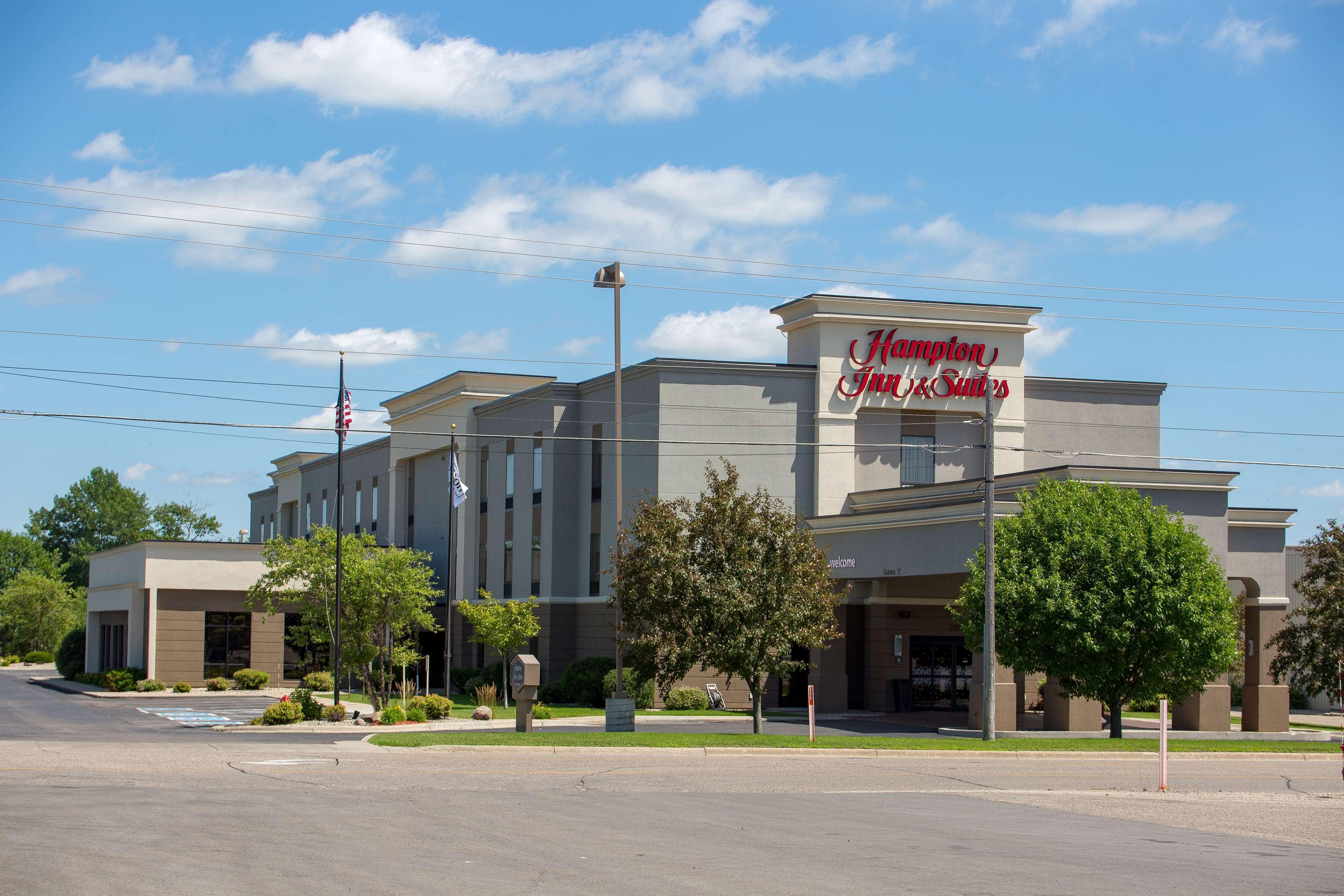 Hampton Inn And Suites Alexandria Exterior photo