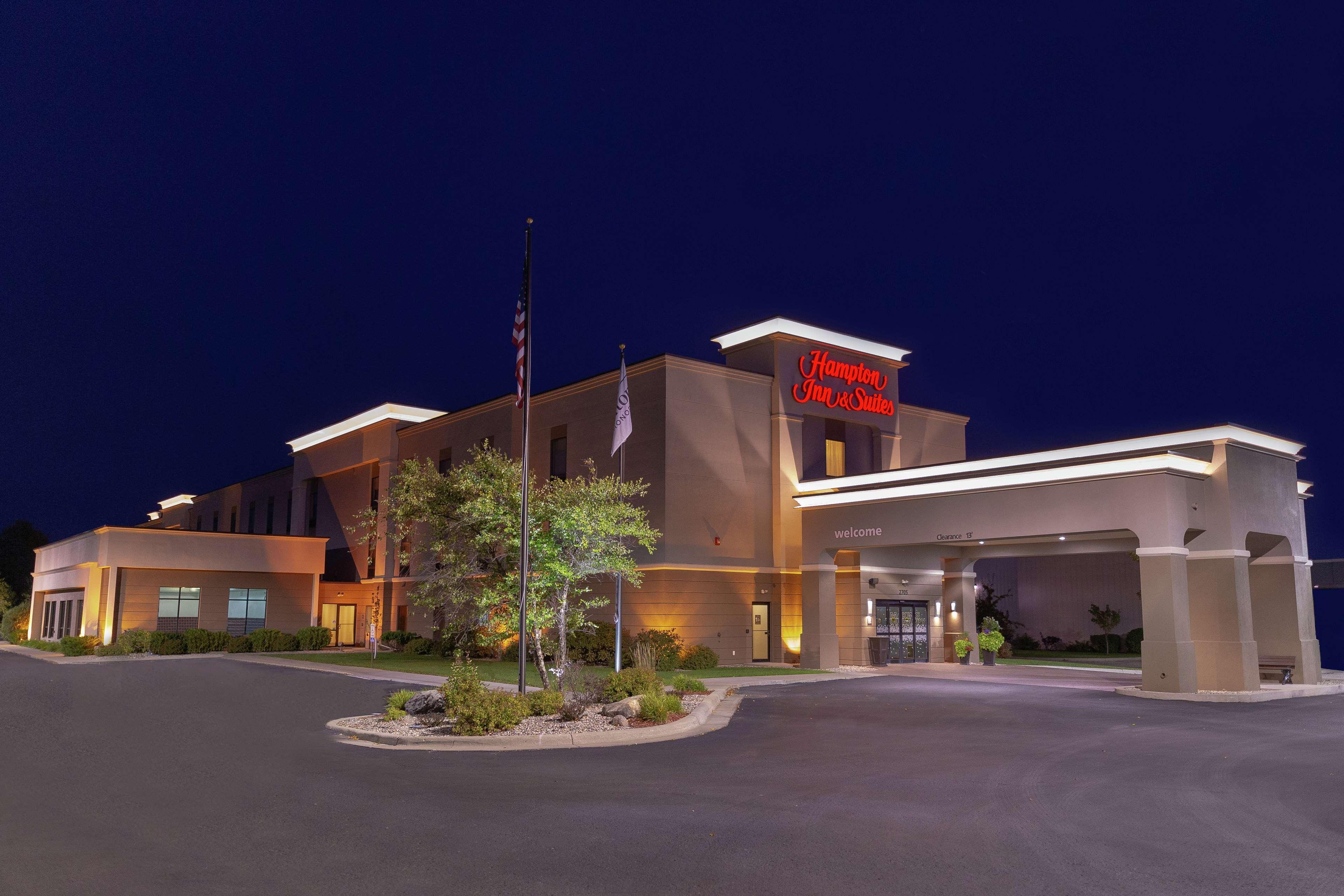 Hampton Inn And Suites Alexandria Exterior photo