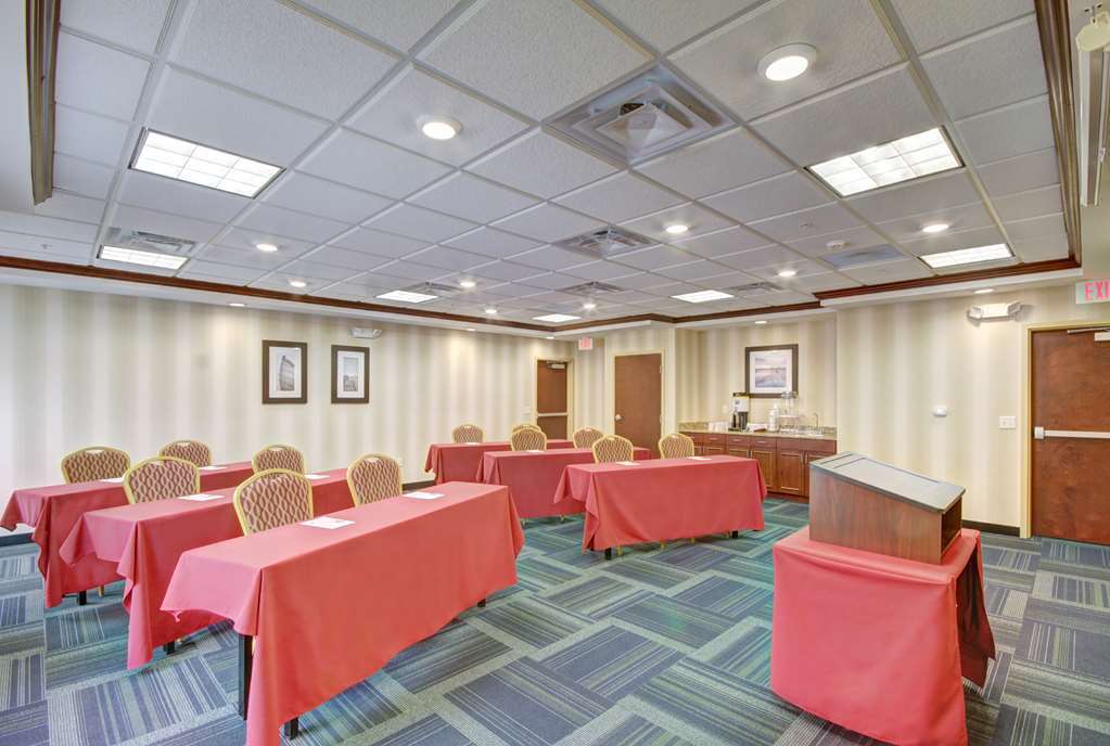 Hampton Inn And Suites Alexandria Facilities photo